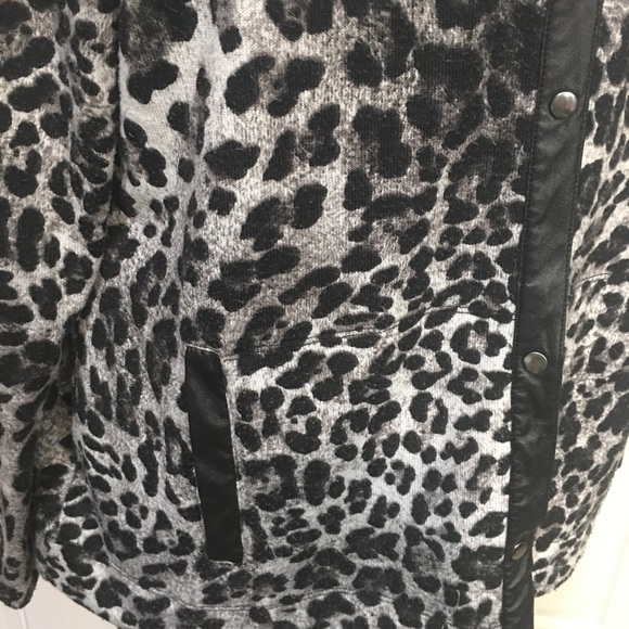 Chicos sweater jacket, Size 2 - Picture 4 of 4